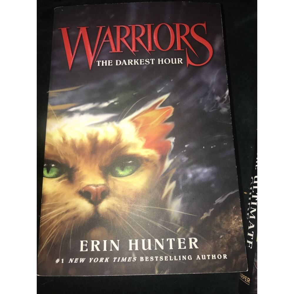 Warriors Ultimate Guide‎ Hardcover Darkest Hour Soft back Erin Hunter - Picture 2 of 3